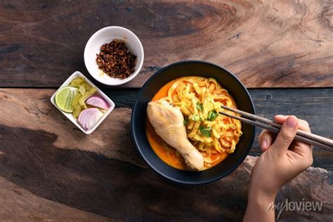  까르리(Khao Soi) : 깊은 매콤함에 숨겨진 부드러운 오코노미키 경험!